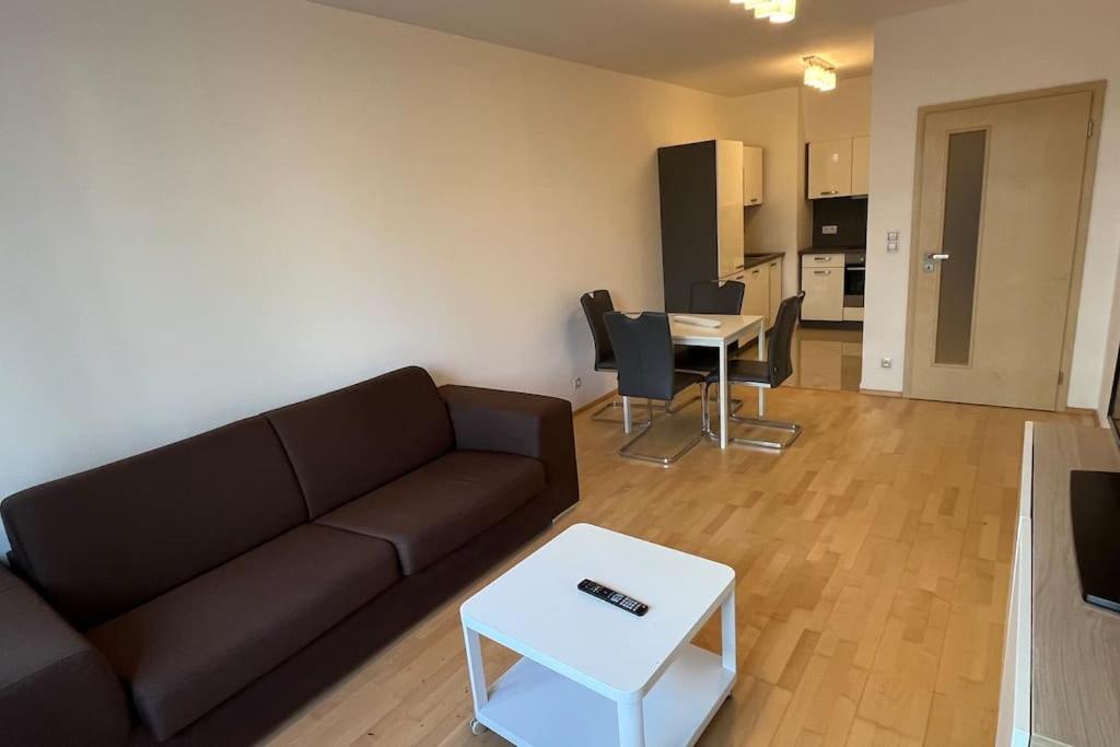 Residence Garden Tower - Parking Prague Ngoại thất bức ảnh