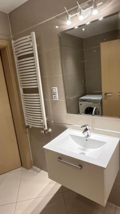 Residence Garden Tower - Parking Prague Ngoại thất bức ảnh