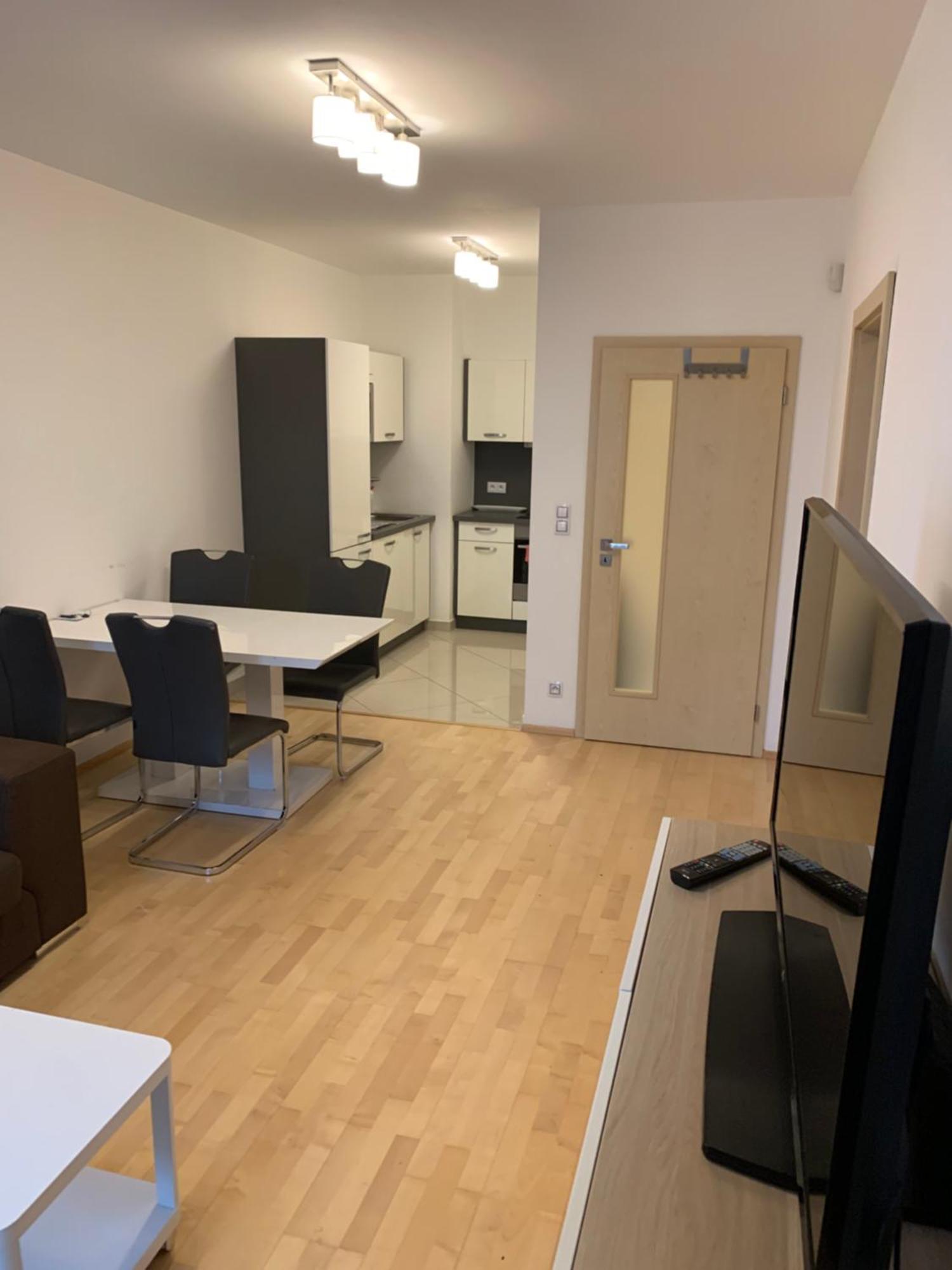 Residence Garden Tower - Parking Prague Ngoại thất bức ảnh
